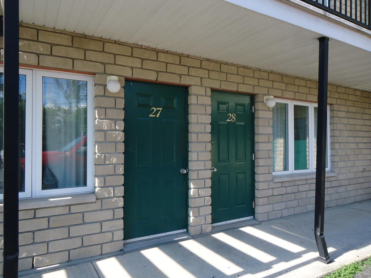 Motel Chateauguay Hull Exteriör bild