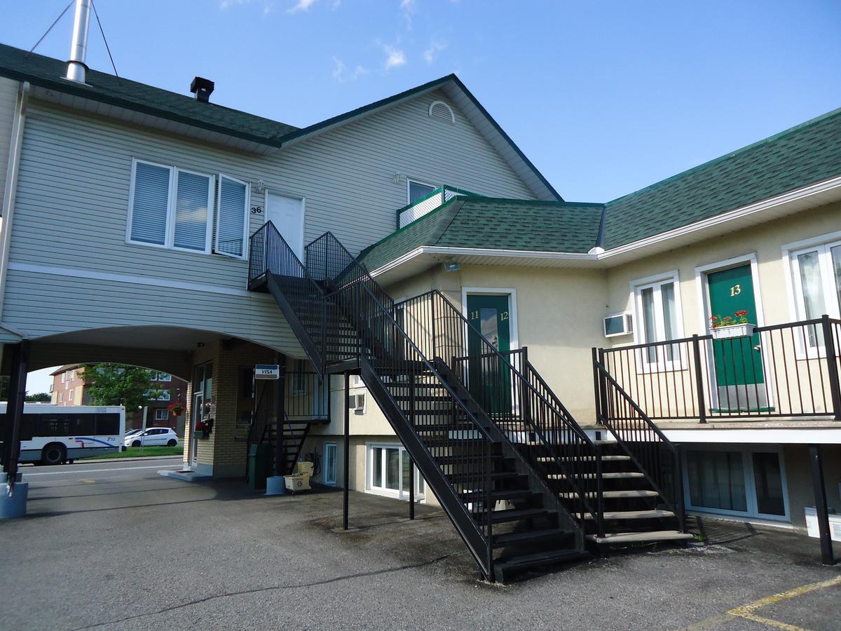 Motel Chateauguay Hull Exteriör bild